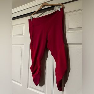 Fabletics scrunched 7/8 leggings